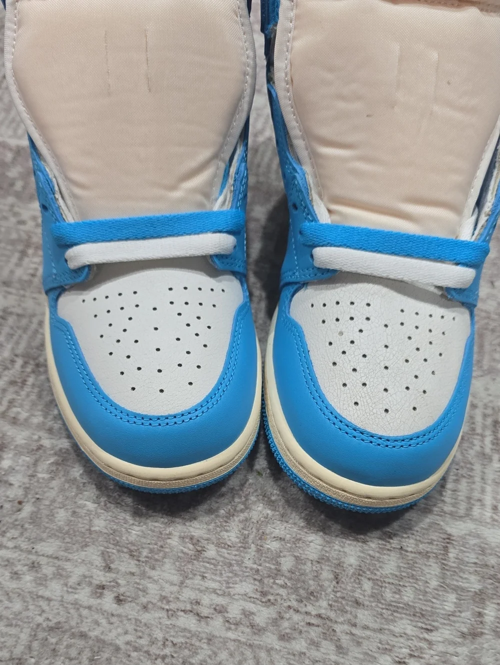 JORDAN UNC Reimagined Retro 1 High OG - Youth, NWOB Size 5.5, Never Used